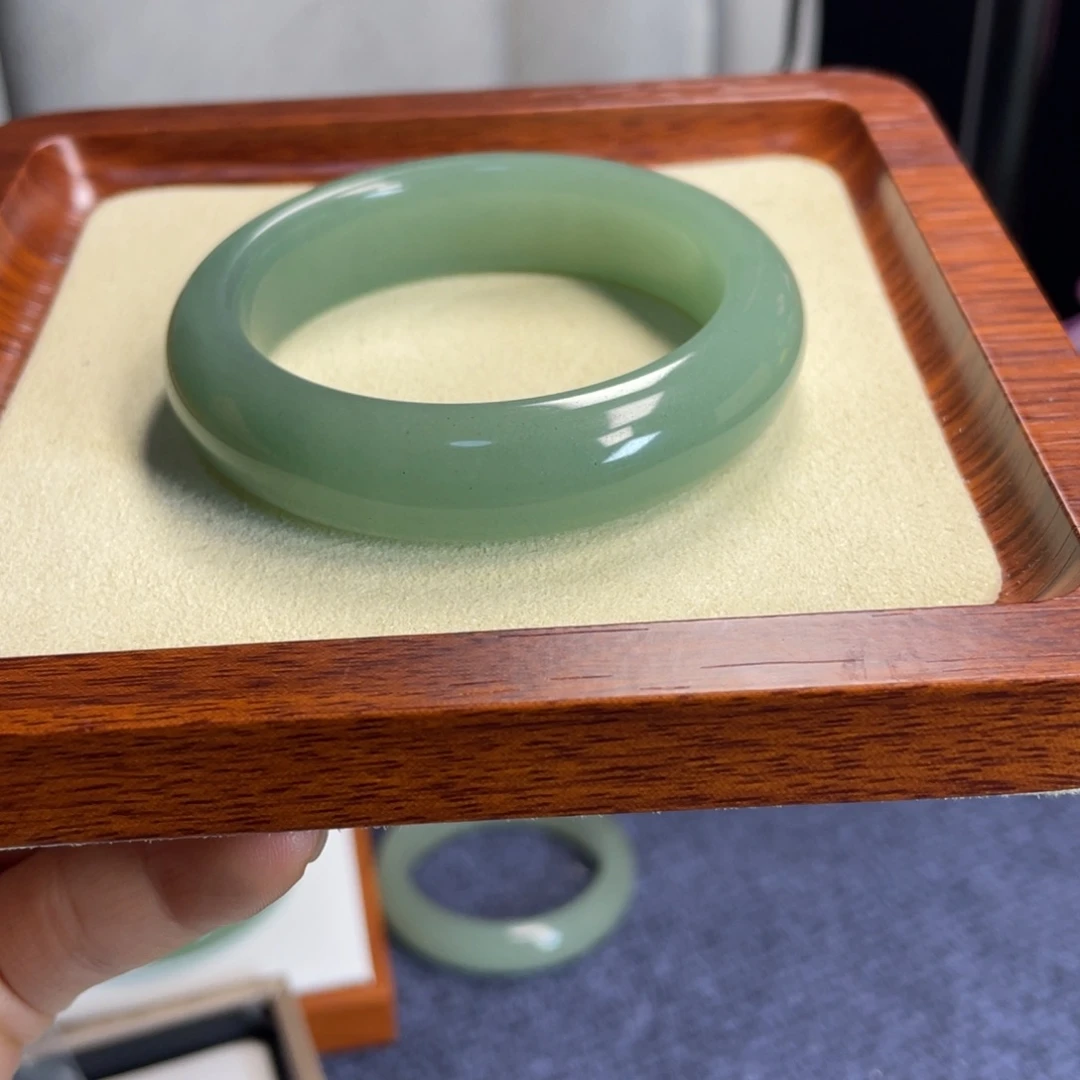 东陵石未镶嵌手镯毕业级54圈口