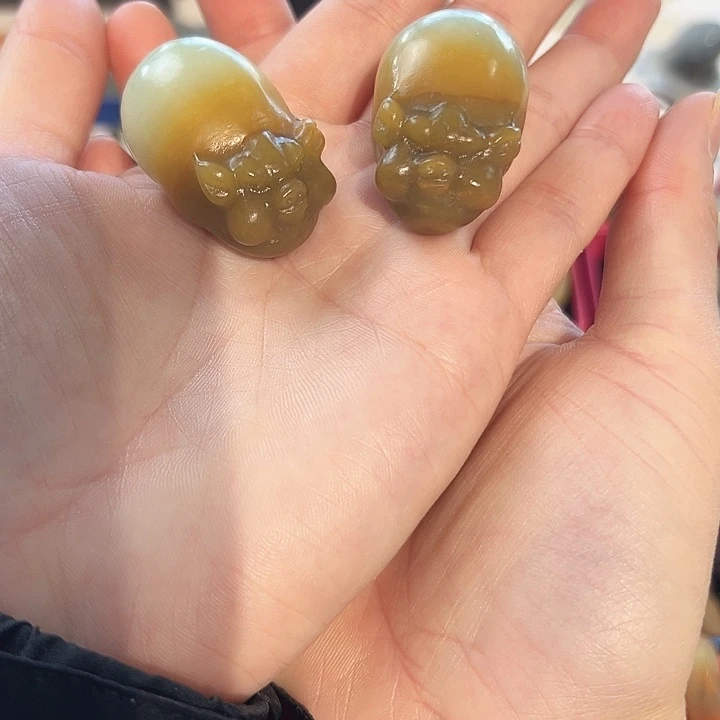 蛇纹石玉未镶嵌吊坠(赠链)