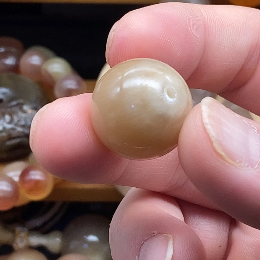 布艺非金属20mm一等料白水牛角散珠