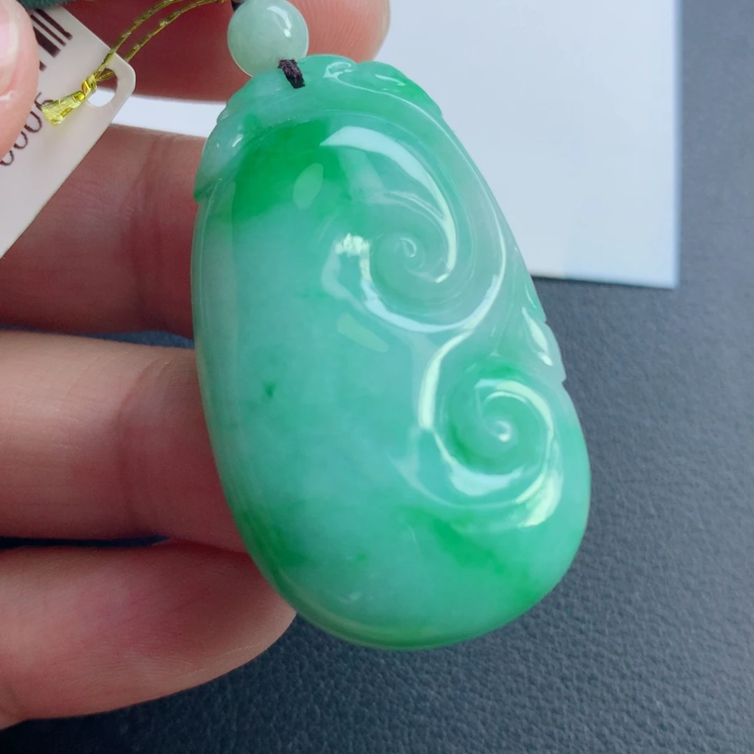颈饰未镶嵌翡翠如意