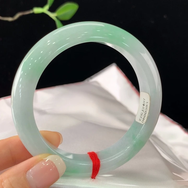 翡翠手镯未镶嵌111-0393