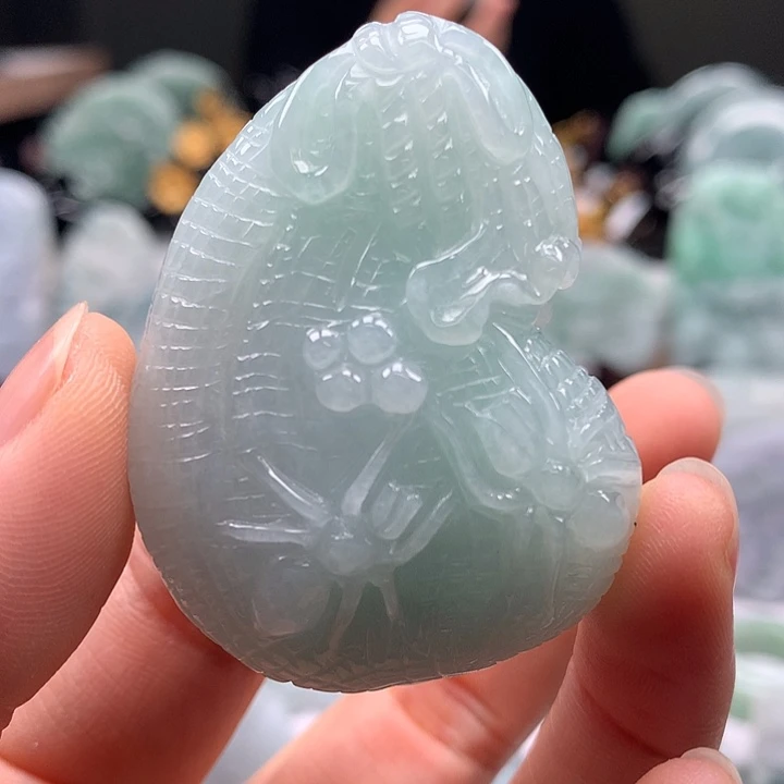 翡翠未镶嵌颈饰代代有钱卡厚16+