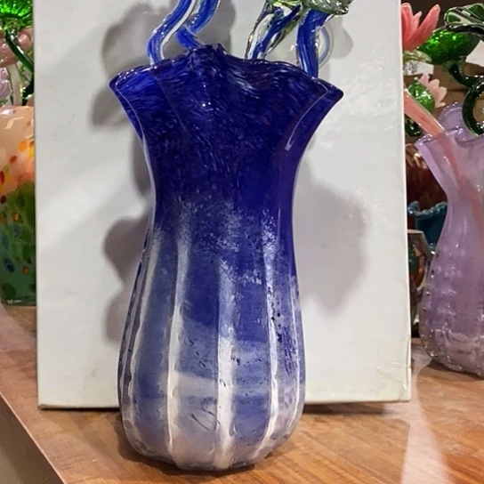琉璃花瓶高31厘米口径15厘米