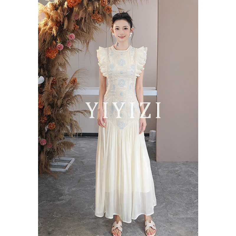 依依子【秘密花园】白色重工连衣裙女夏长裙2025年新款修身显瘦裙子