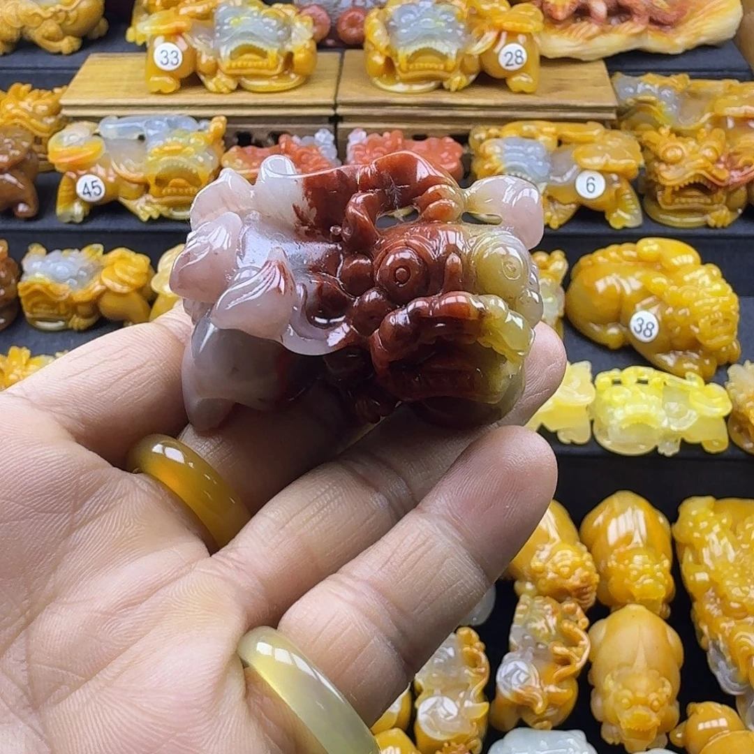 石英质玉（黄龙玉）未镶嵌手玩件