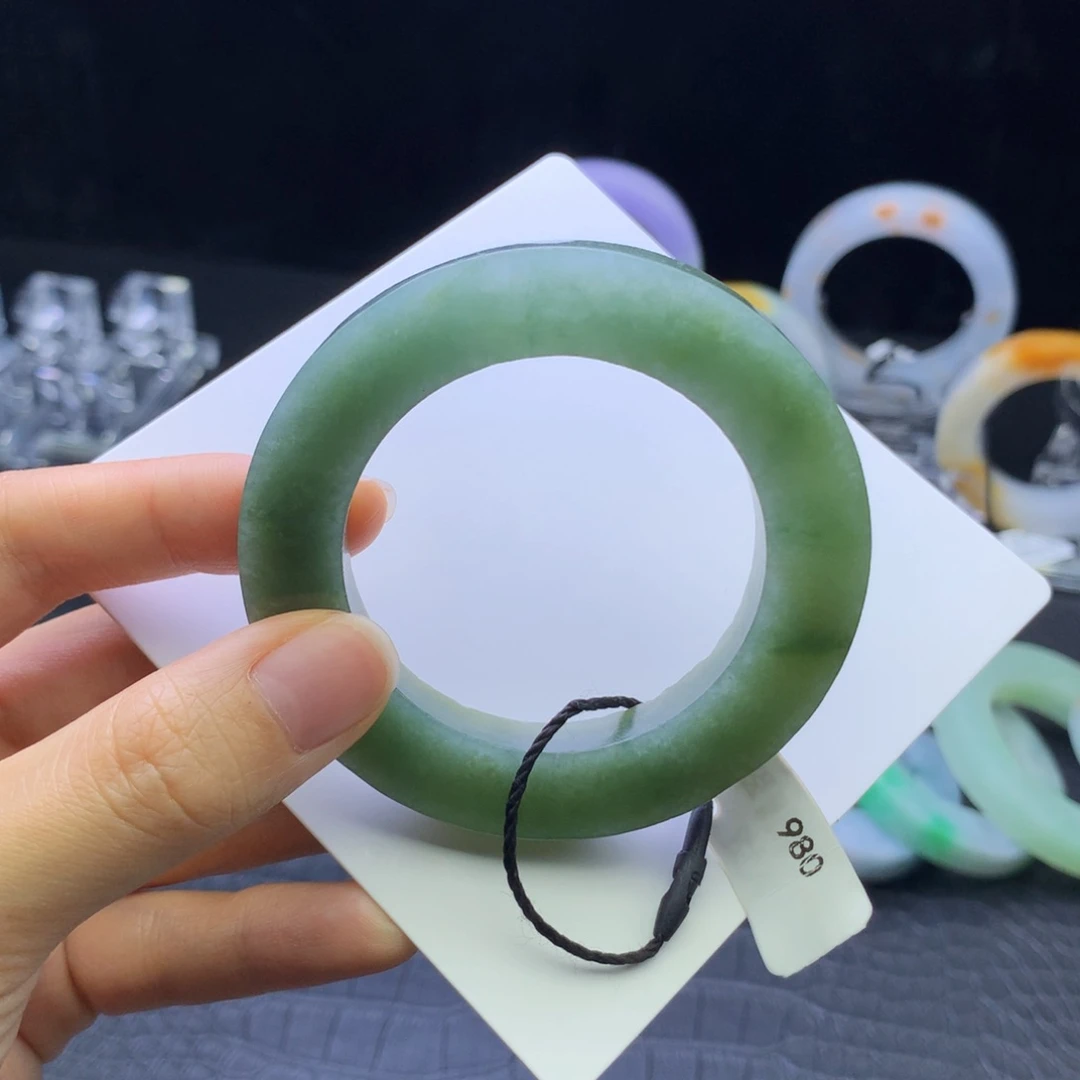 定制翡翠手镯未镶嵌