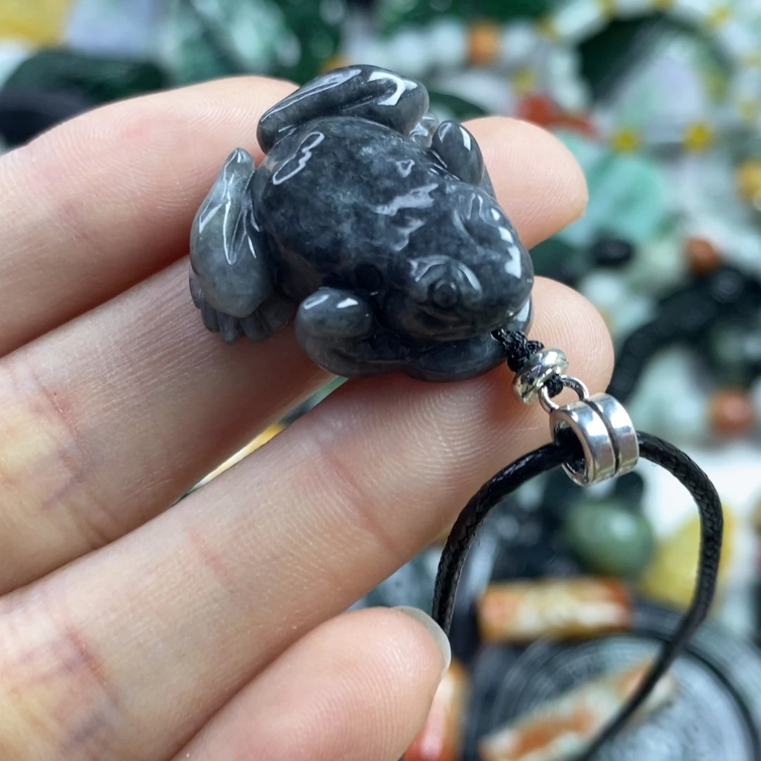 翡翠颈饰未镶嵌吊坠