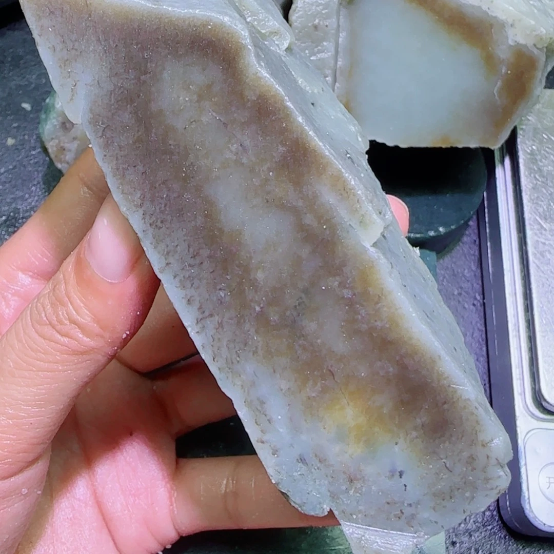 和田玉未镶嵌珠宝半成品