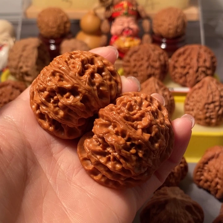 文玩核桃吊坠44苹果园