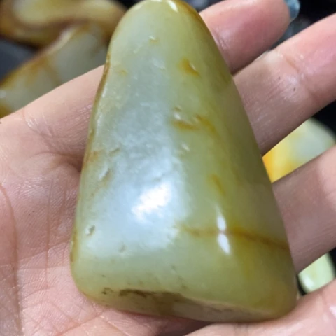未镶嵌和田玉（糖玉）车挂