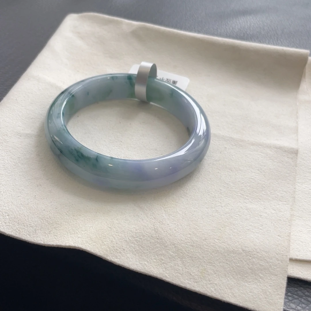 翡翠未镶嵌手镯纹裂52.5正圈