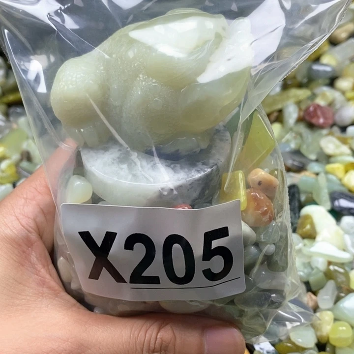 未镶嵌蛇纹石玉鱼缸石