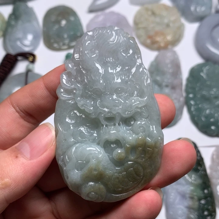 翡翠未镶嵌颈饰龙23