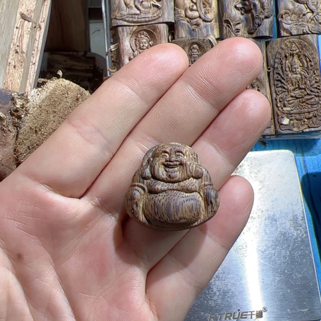 沉香吊坠白棋弥勒2.9克