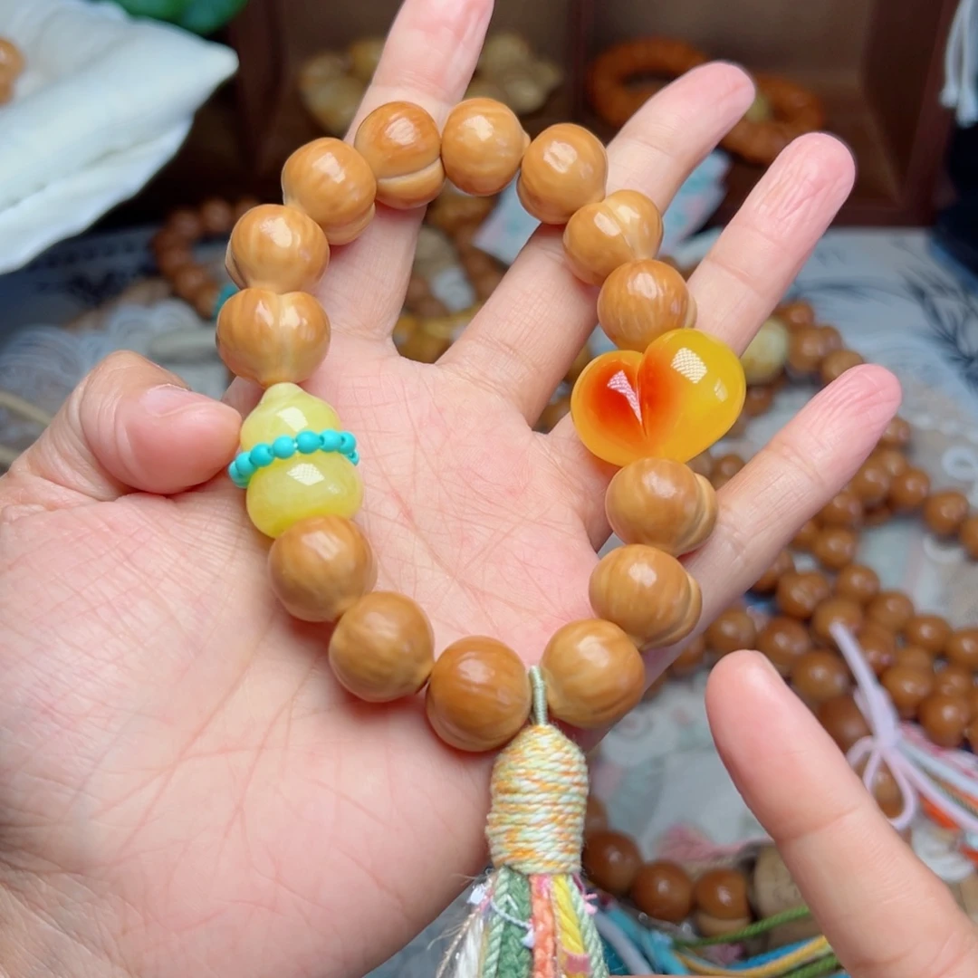 吊坠猴头核桃屁桃手持