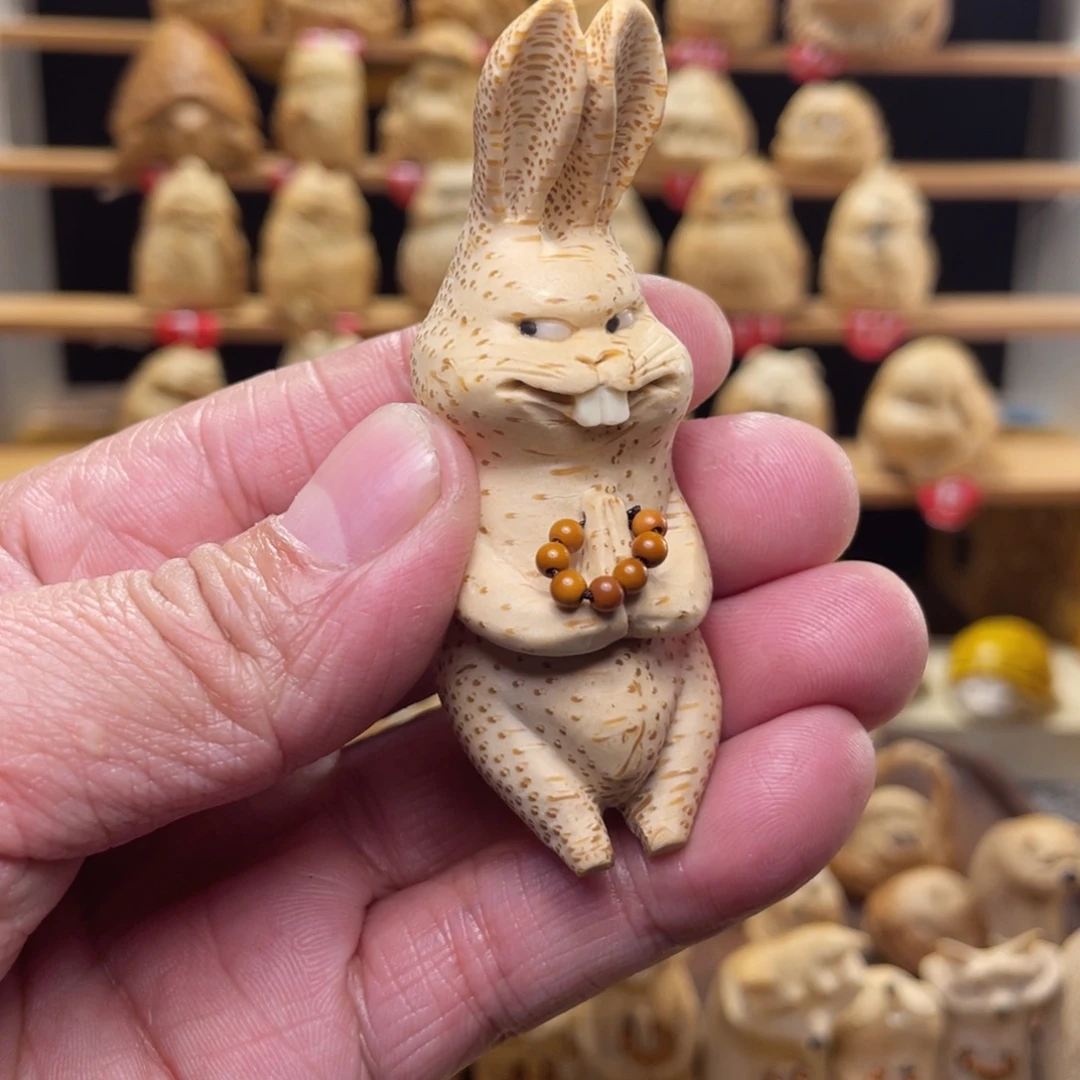 竹竹根雕兔子手把件