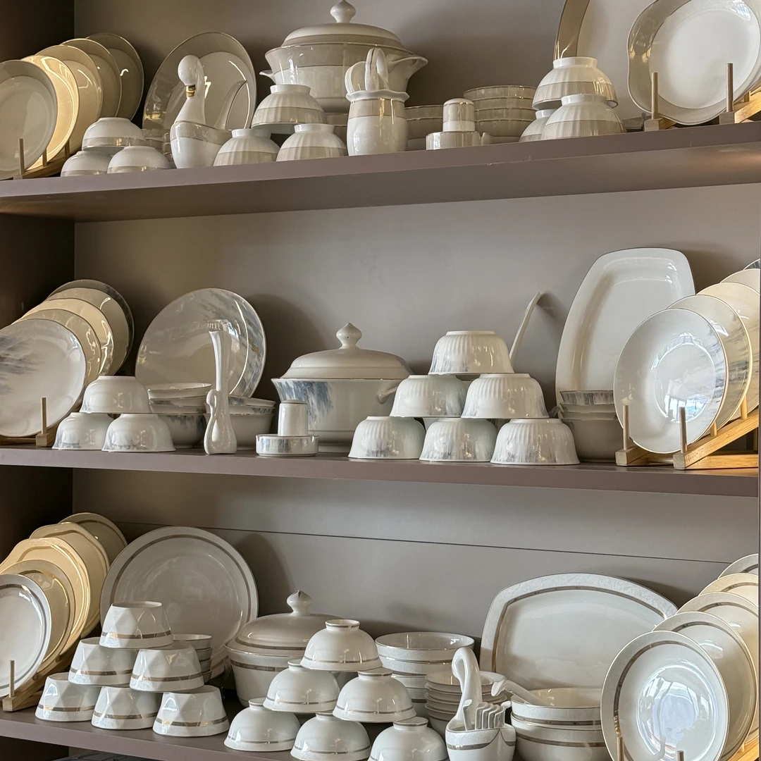 家用陶瓷餐具套装轻奢简约风乔迁送礼佳品