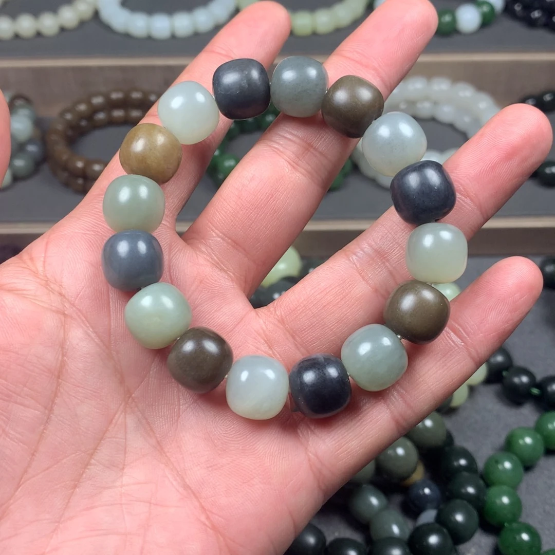 和田玉未镶嵌手链