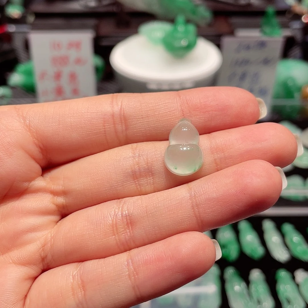 石英质玉颈饰未镶嵌奶*