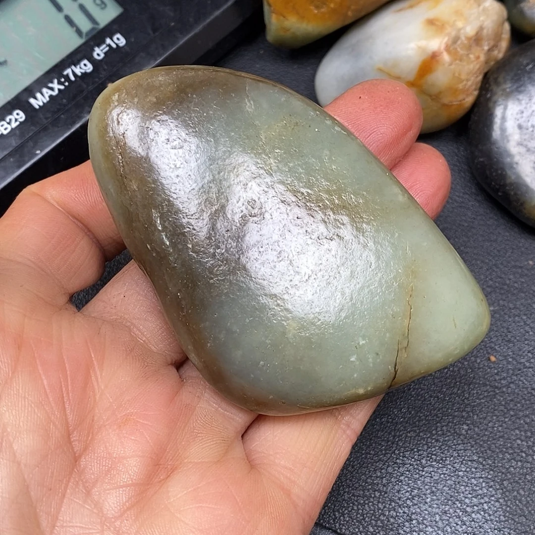 和田玉未镶嵌珠宝奇石