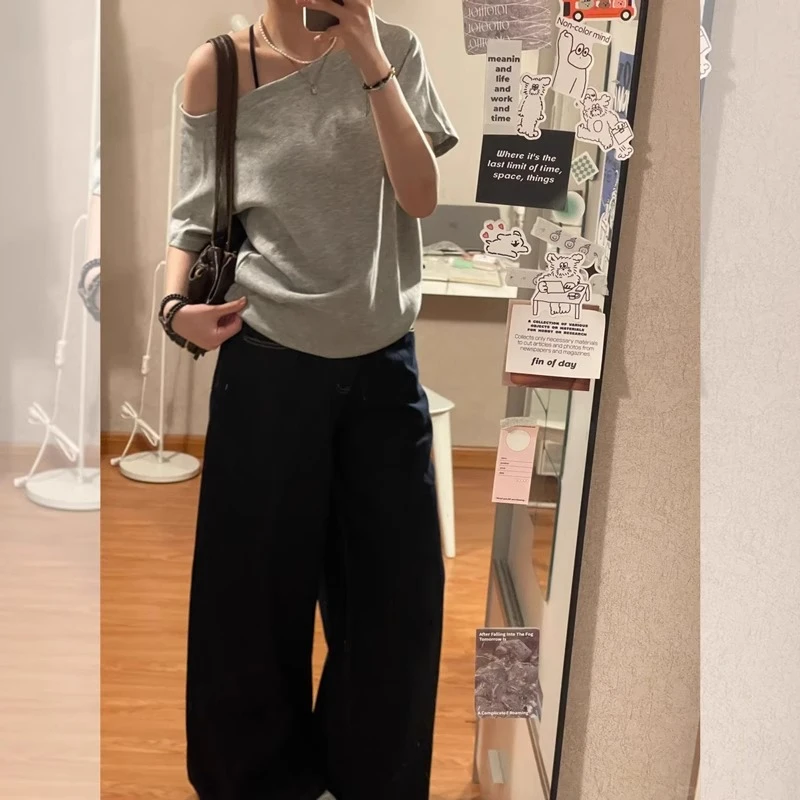灰色斜肩露肩短袖t恤女夏季新款设计感一字肩纯欲锁骨宽松上衣服