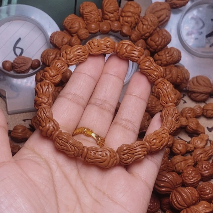 文玩核桃手串龙纹桃核