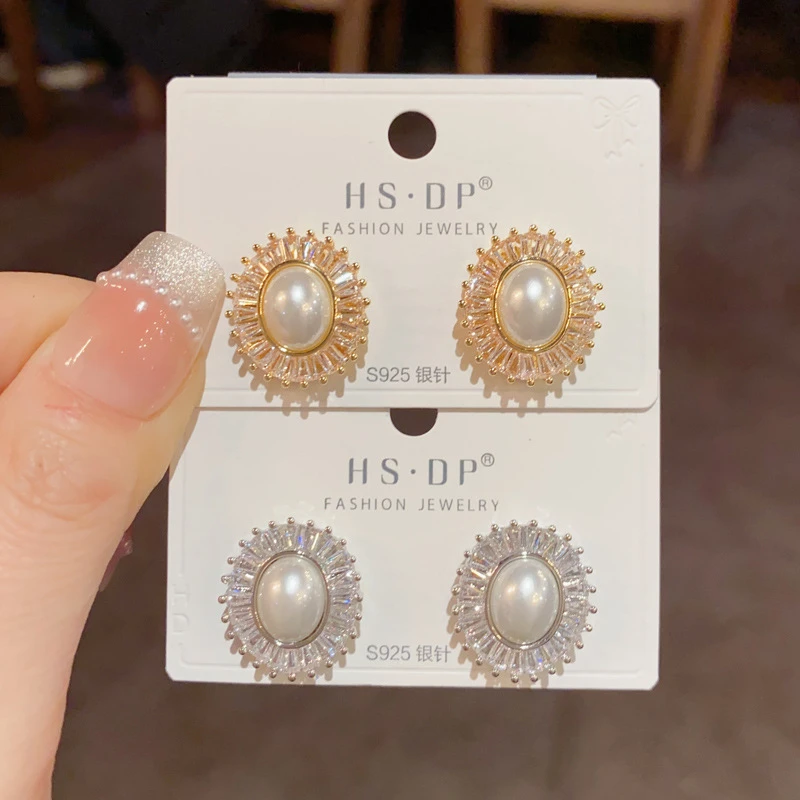 铜合金耳饰 铜合金耳饰 法式轻奢时尚耳饰高级满钻太阳花精致耳钉