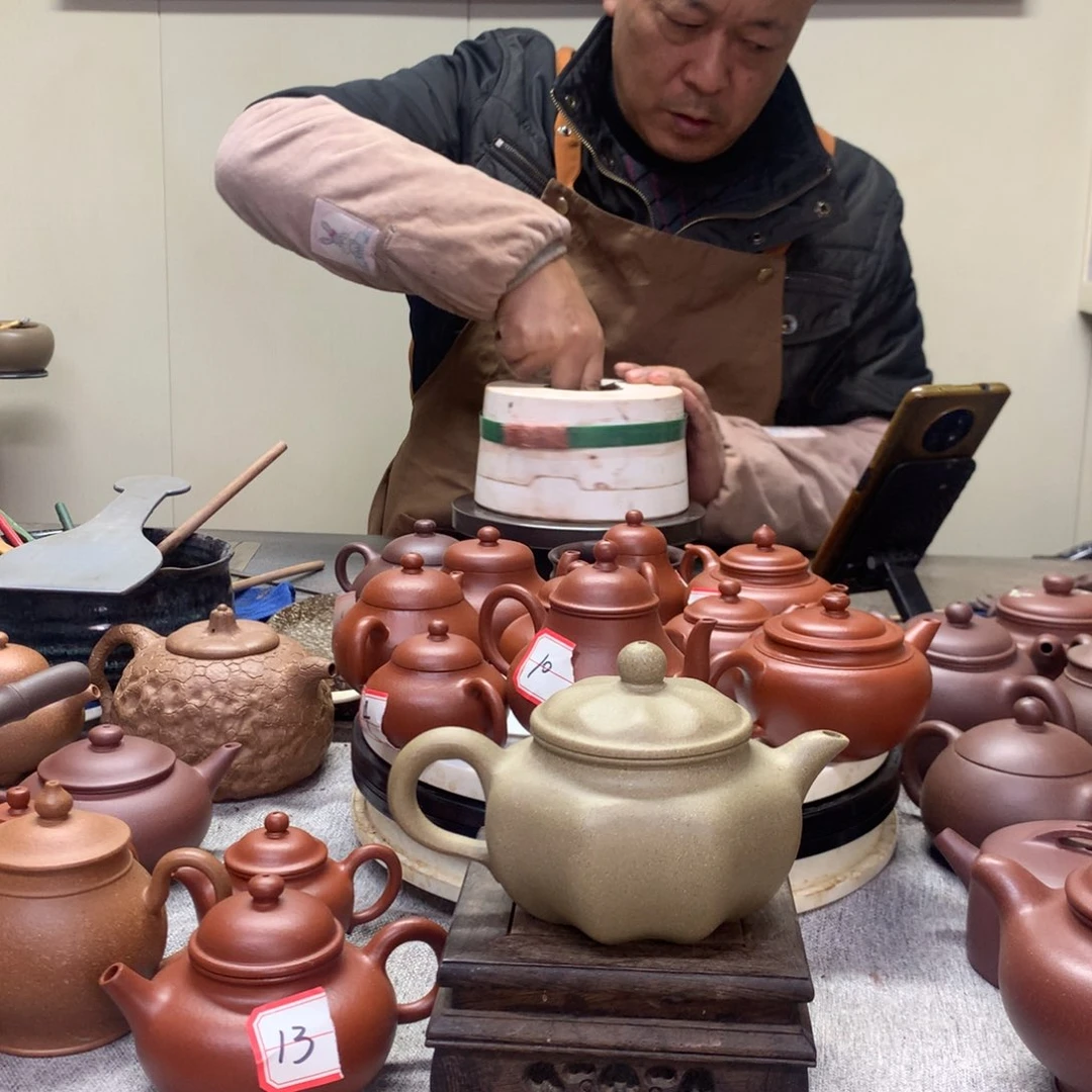段泥茶壶八面玲珑260 C半手工制作