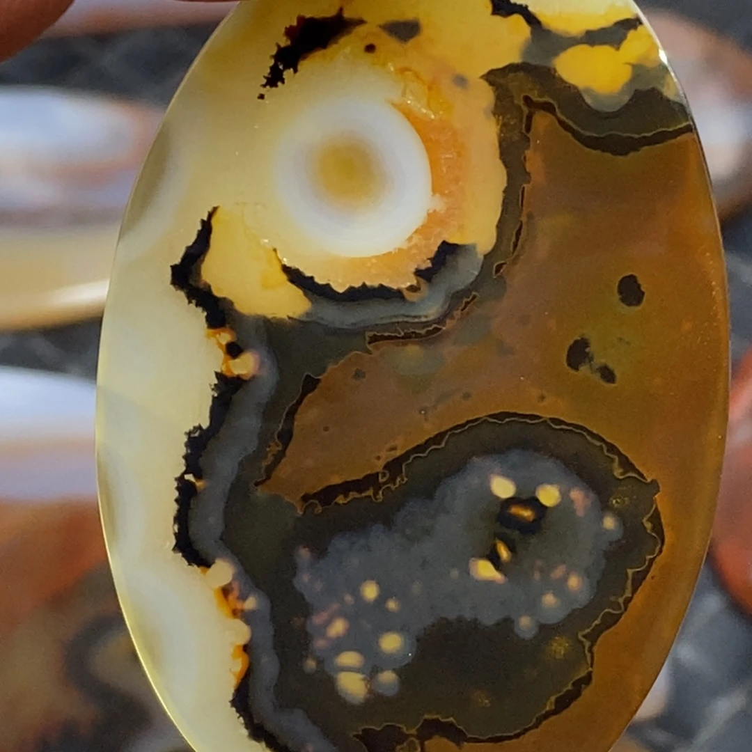 玛瑙/玉髓颈饰未镶嵌石*