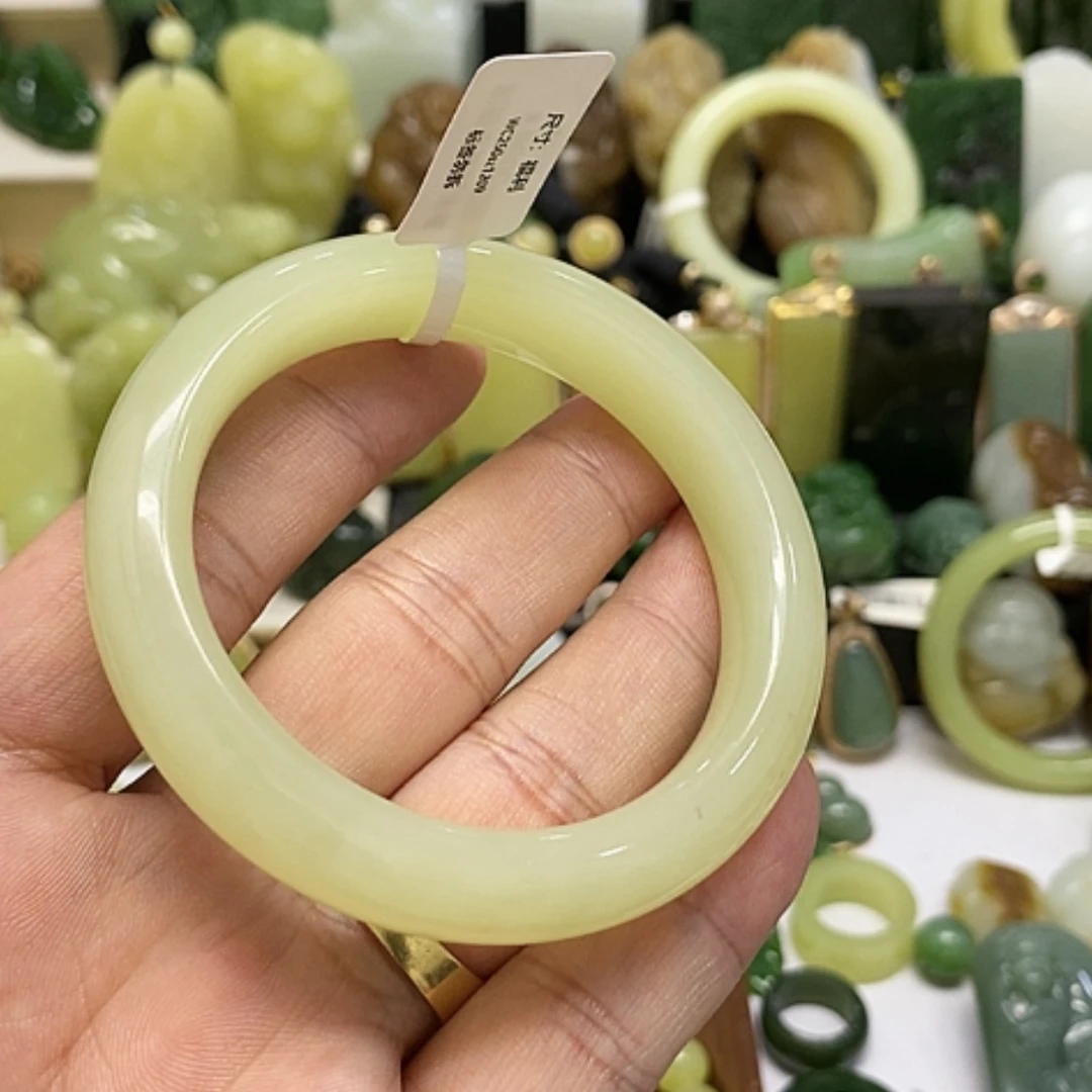 【闪购商品】颈饰未镶嵌和田玉