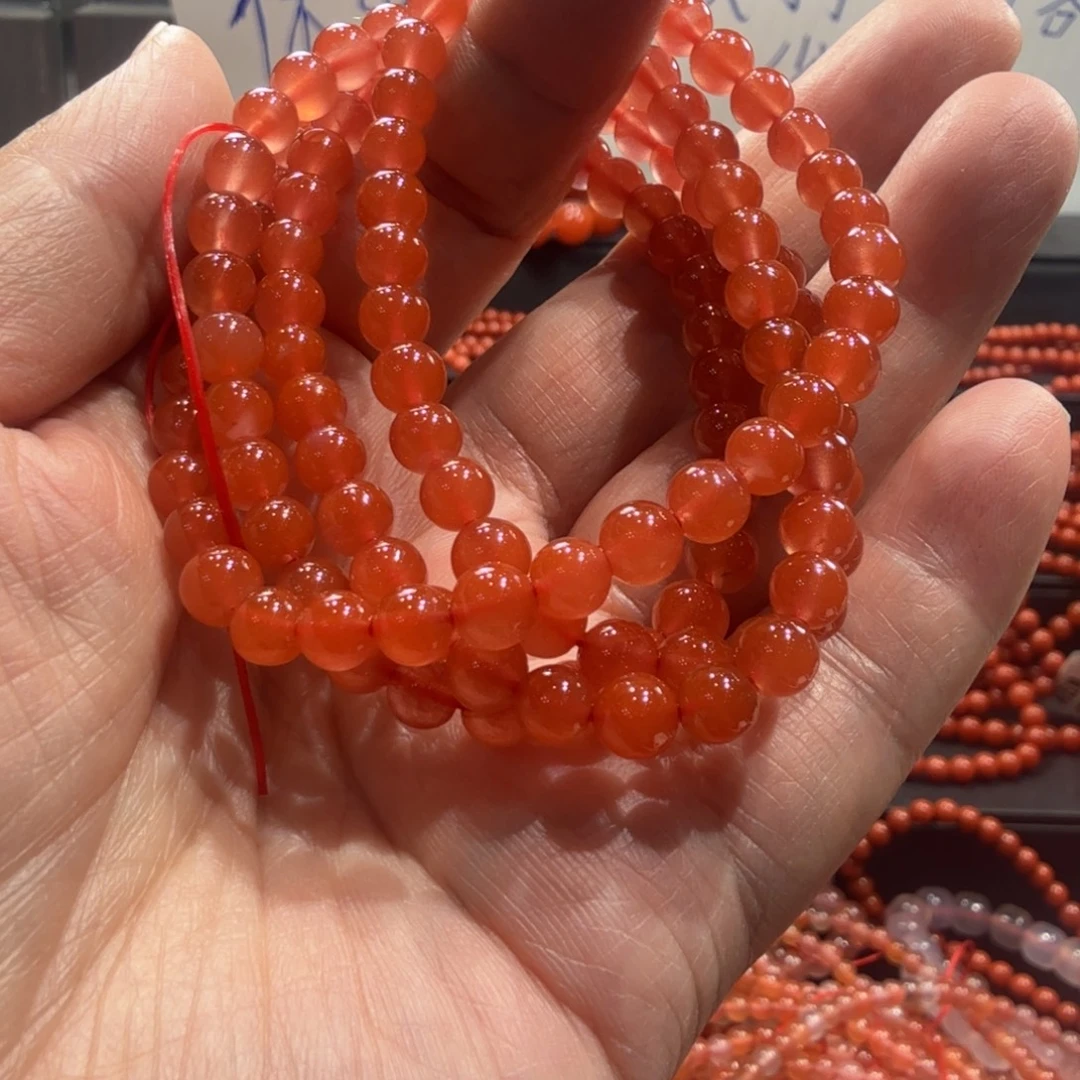 禾***青南红玛瑙未镶嵌颈饰