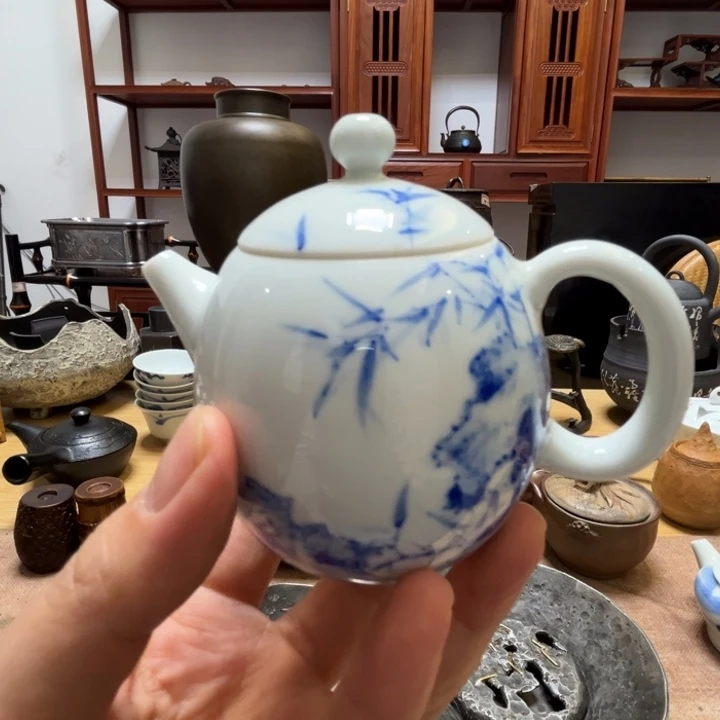 发***呆青花瓷器和陶瓷制品都
