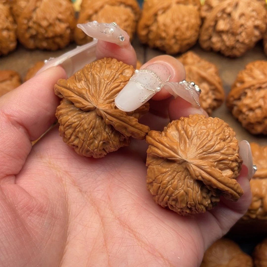 容***易文玩核桃把件全品白狮子38