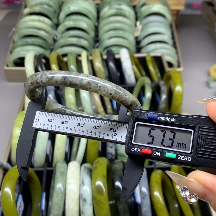 未镶嵌蛇纹石玉手镯104