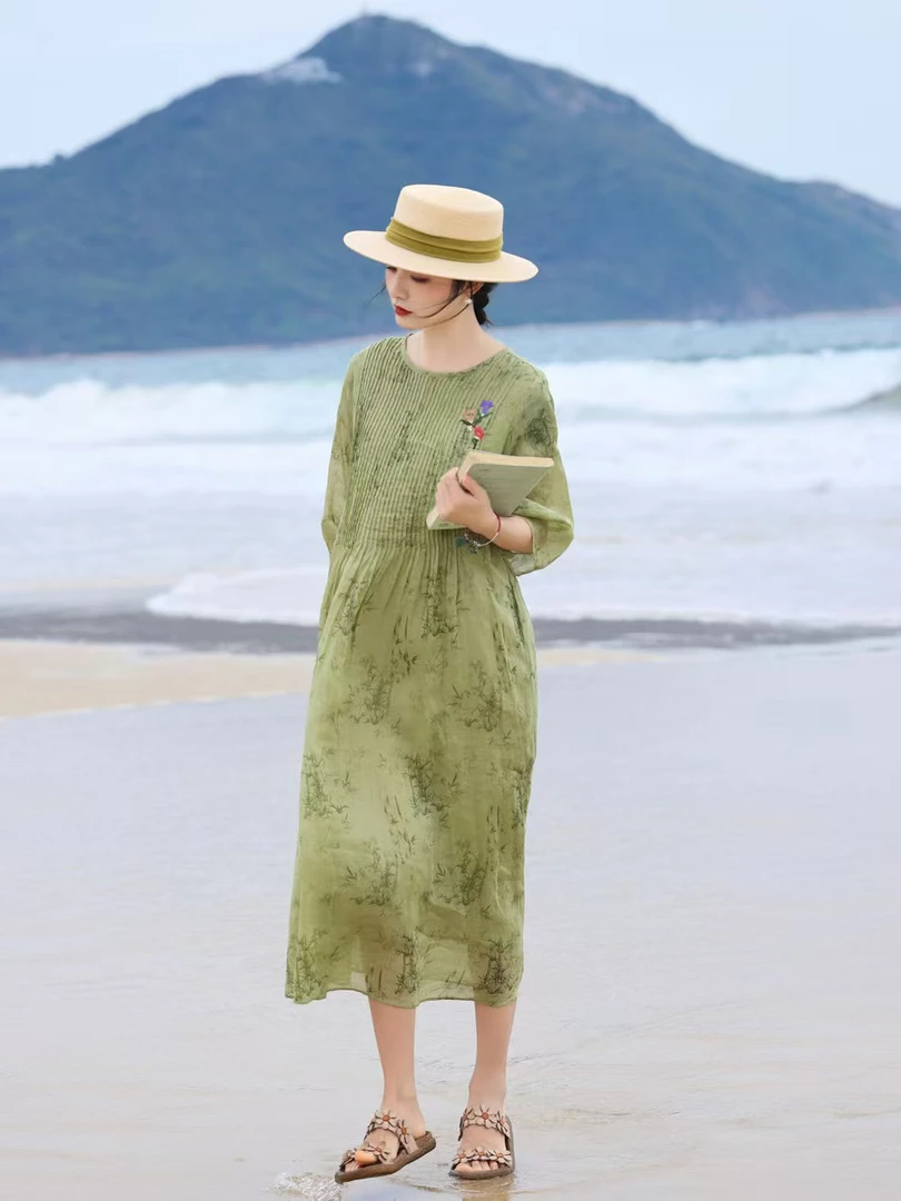 2025夏宽松腰V领印花苎麻七分袖连衣裙