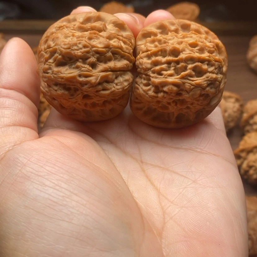 【闪购商品】吊坠文玩核桃40尺血麒麟