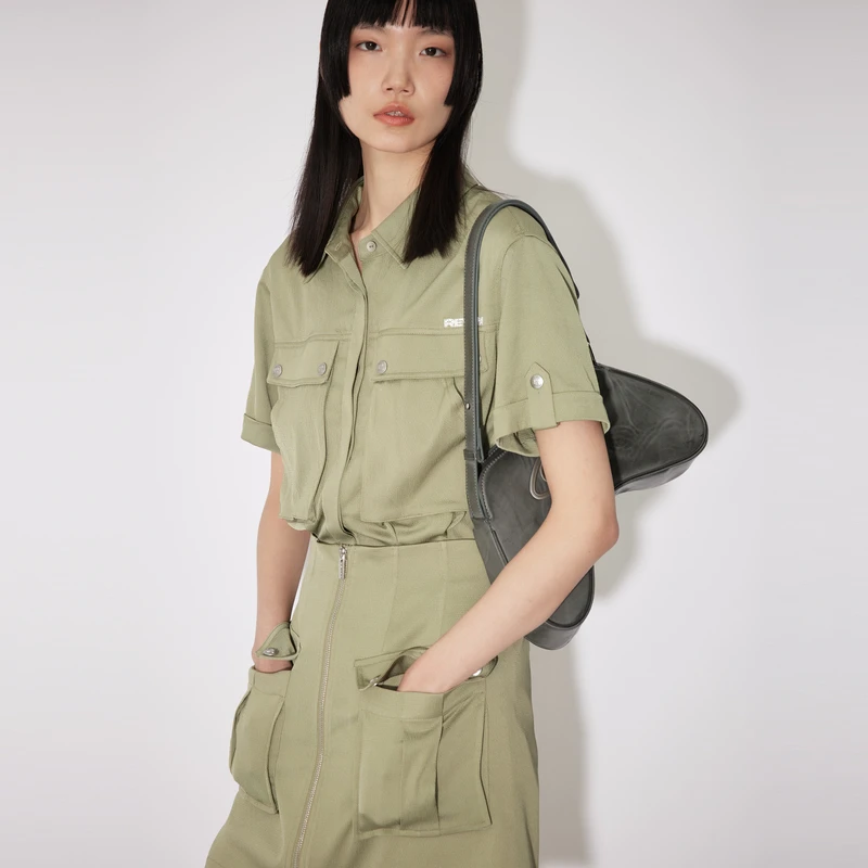 REVAN芮范酷飒干练湿地绿连衣裙RM31101205