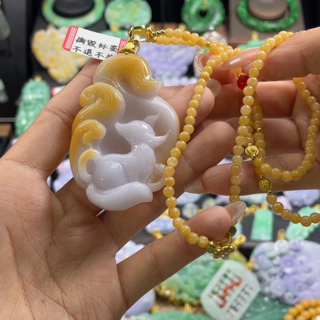 翡翠未镶嵌颈饰待编织