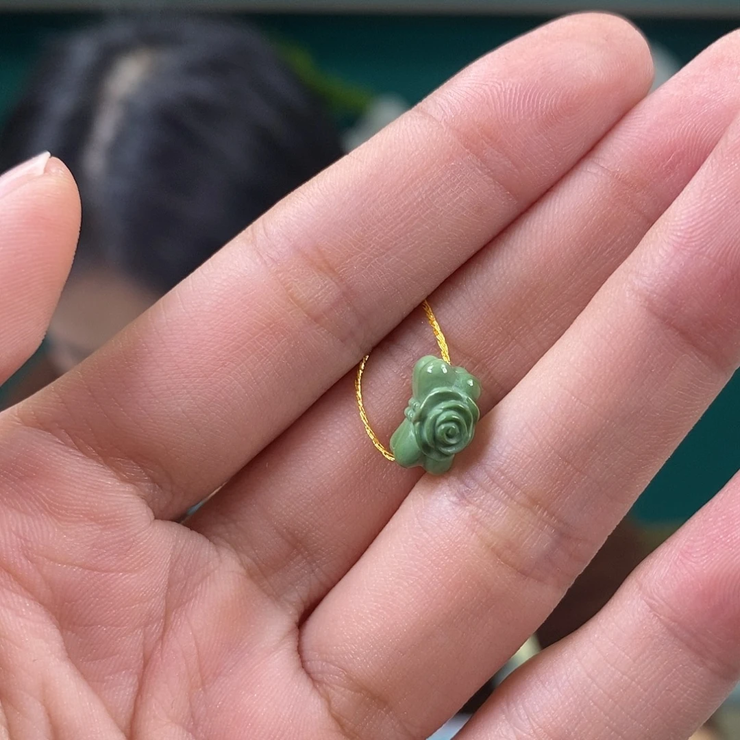 绿松石未镶嵌挂件