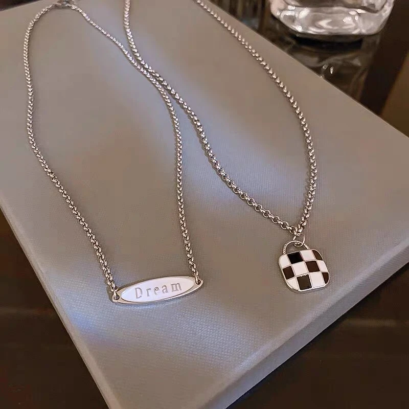 钛钢树脂吊坠 夏夏推荐棋盘吊坠锁骨链项链/UA0126