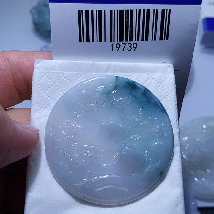 翡翠未镶嵌颈饰天光墟翡翠市场现金代购
