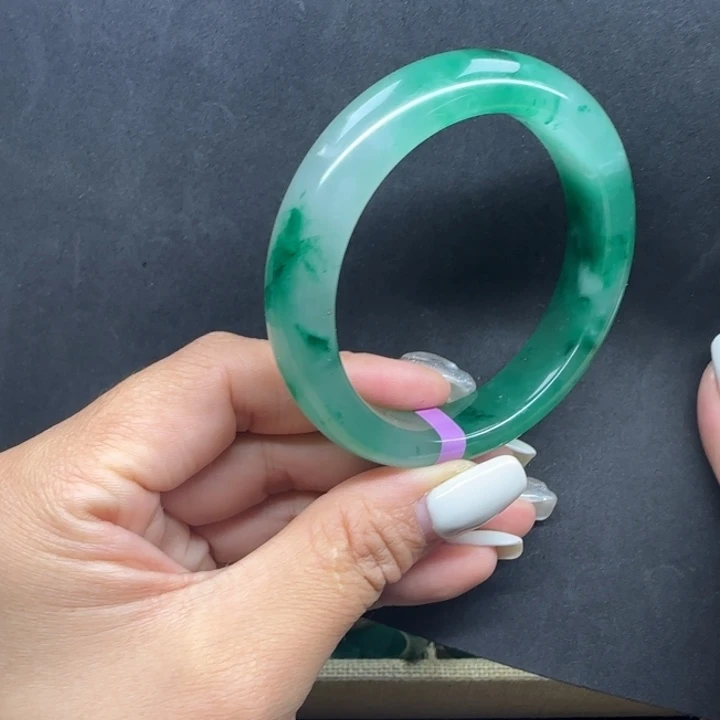 石英质玉合金手镯