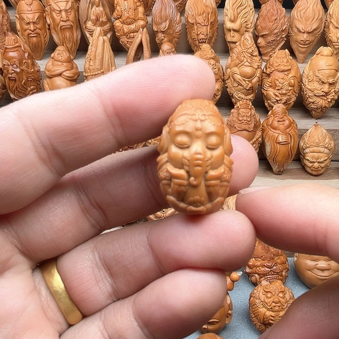 橄榄核吊坠18象宝宝