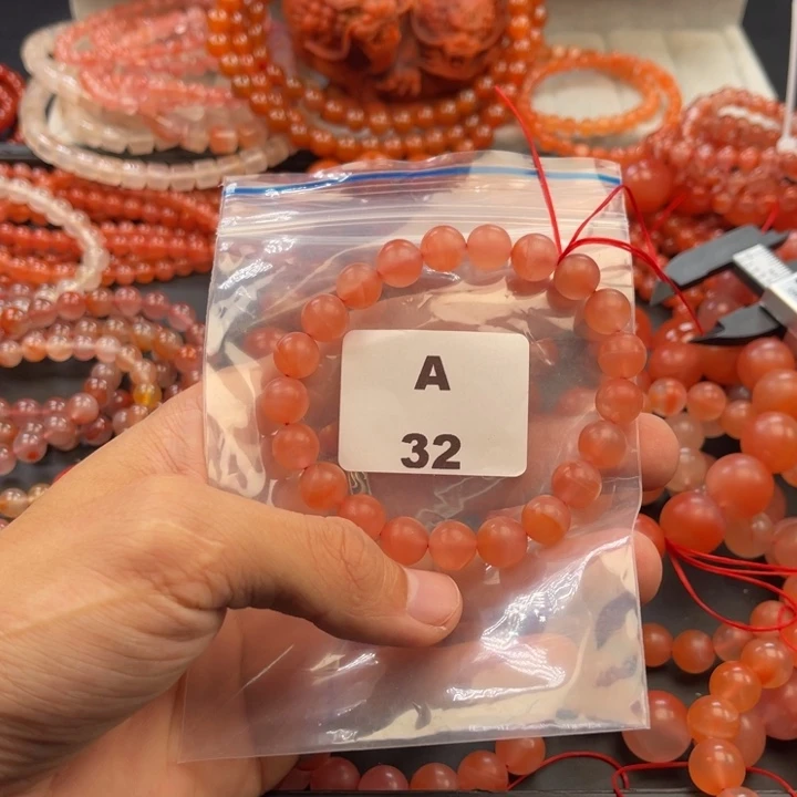 南红玛瑙未镶嵌多样性发货默认微瑕称重9mm