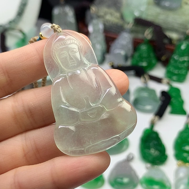 翡翠未镶嵌吊坠(赠链)