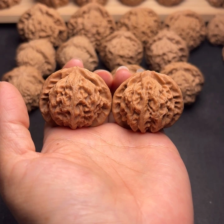 文玩核桃把件40宫灯