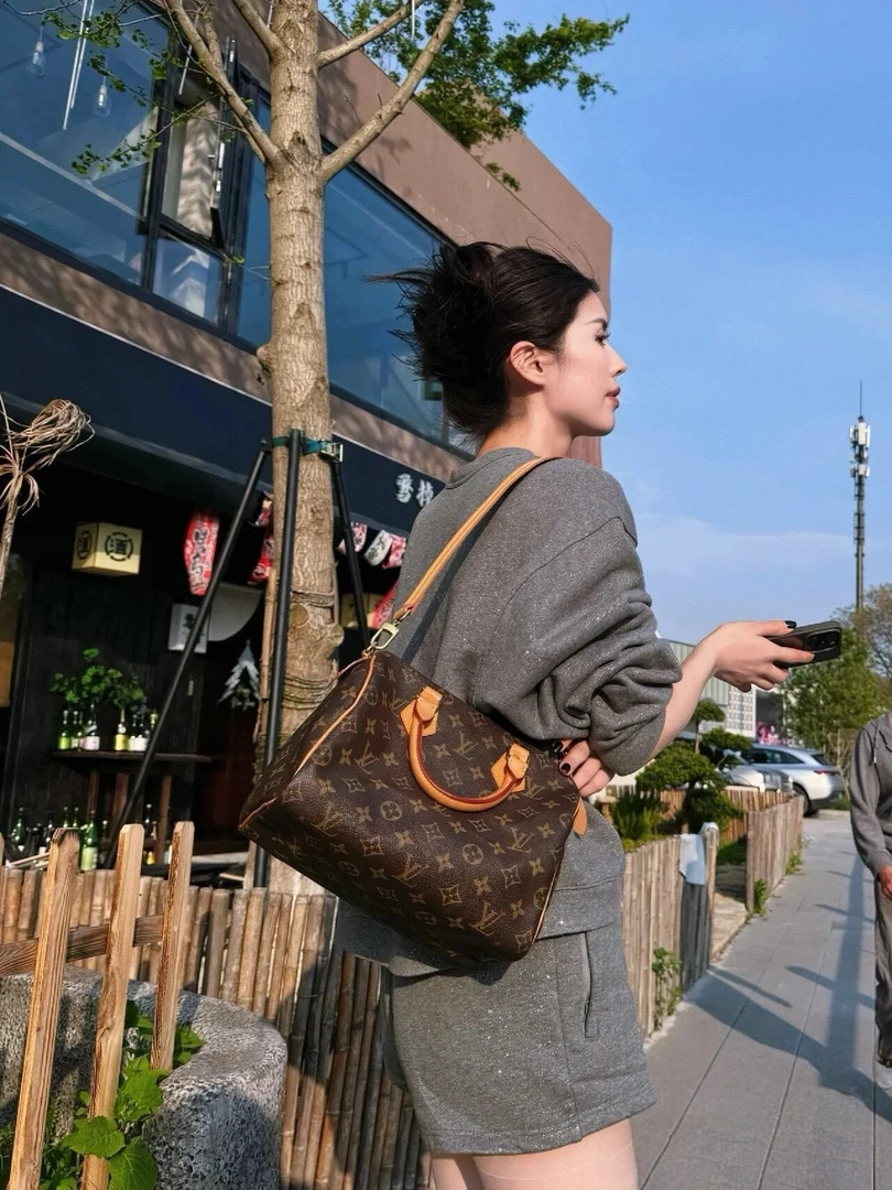 修复品LV路易威登经典老花speedy25枕头包斜挎包包后换植鞣革薇安