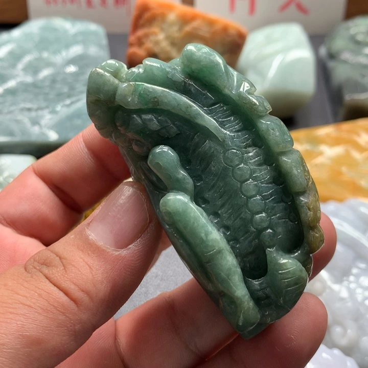 翡翠未镶嵌颈饰保真天然a货翡翠