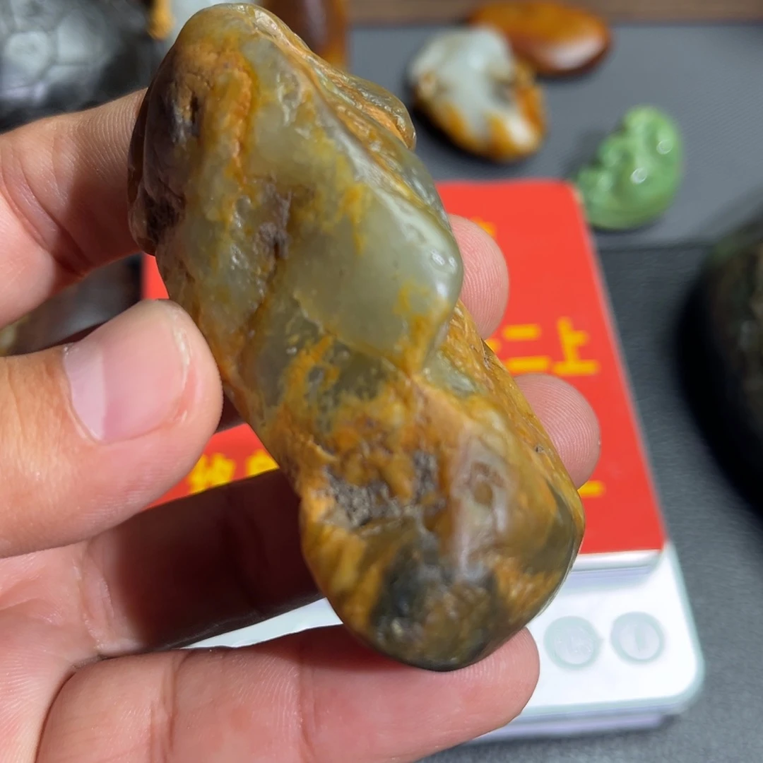 和田玉未镶嵌挂件魅****陈