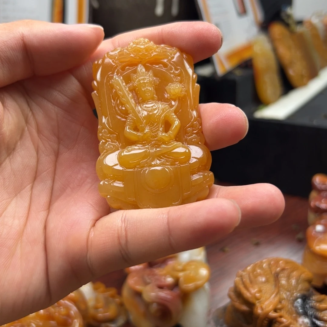 我****未镶嵌石英质玉（黄龙玉）黄龙玉